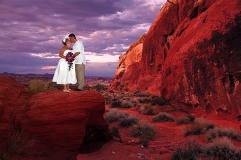 Valley of Fire Wedding Photography | Vegas wedding photos, Las vegas weddings, Vegas wedding