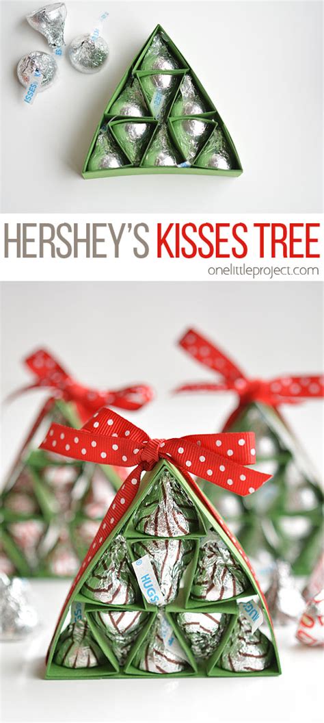 These Hershey's Kisses Christmas Trees are SO ADORABLE and they're really easy to make ...