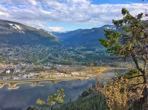 Best Hiking Viewpoints over Nelson, BC - West Kootenay Hiking