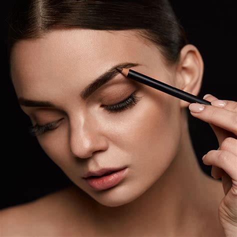 Top 4 Brow Trends of 2019 | Brows, Eyebrow trends, Brow makeup