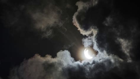 90% Solar Eclipse Timelapse - YouTube