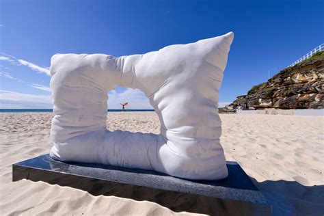 12 amazing sculptures from Sculpture by the Sea 2016 - Completehome