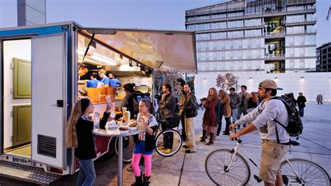 Top 5 Must-Try Food Trucks in Paris – BonAppetour