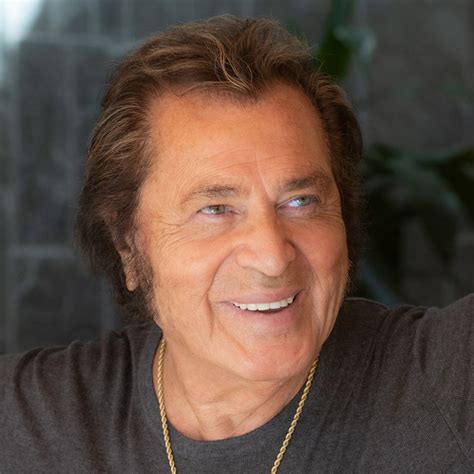 Engelbert Humperdinck: genres, songs, analysis and similar artists - Chosic