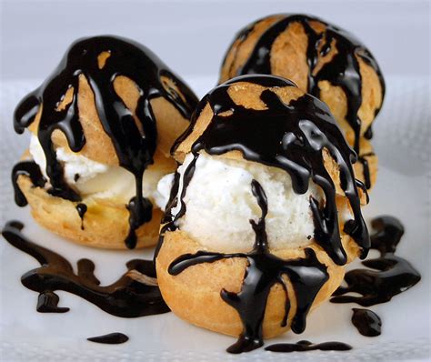 Profiteroles