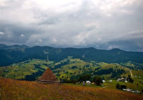 Picturesque landscapes of Zakarpattia region · Ukraine travel blog