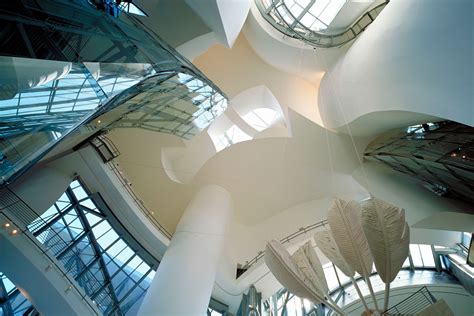 Guggenheim Museum, Bilbao, Basque Country, Spain - Frank Owen Gehry