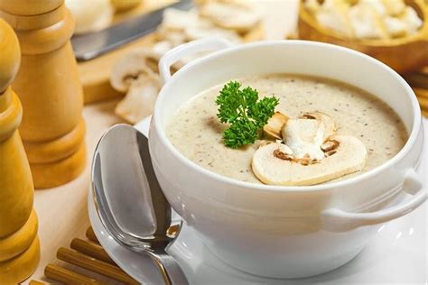 Homemade Cream Of Mushroom soup Gravy : Best Ever and so Easy – Easy Recipes To Make at Home