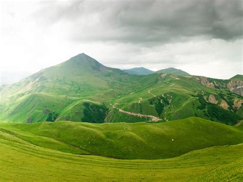 Fondos de Pantalla Campos Colina cerro Naturaleza descargar imagenes