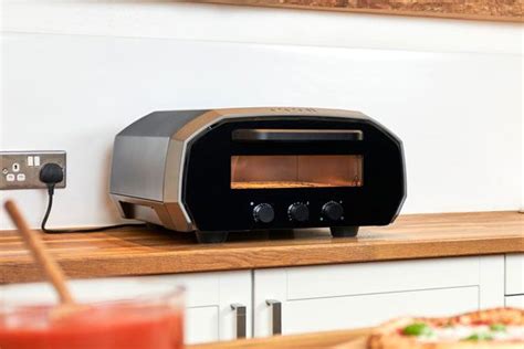 Ooni Volt 12 Electric Pizza Oven Creates Homestyle Pizza in Less Than 90 Seconds – Suckstobebroke