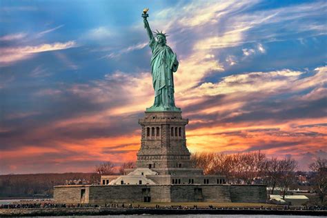 17 giugno 1885: la Statua della Libertà arriva a New York. Ma qual è la ...