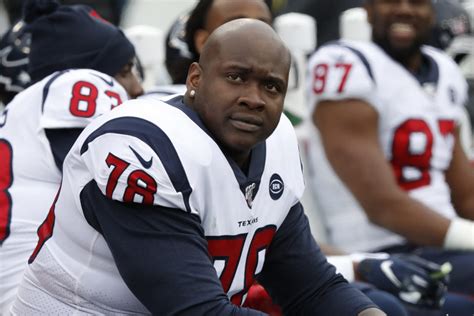 Texans Star Laremy Tunsil Appeared To Suffer Knee Injury - The Spun