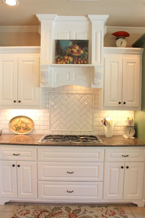 Backsplash idea above stove | Trendy kitchen backsplash, Kitchen backsplash designs, Kitchen ...