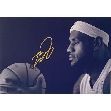 Autograph Signed LeBron James Photo