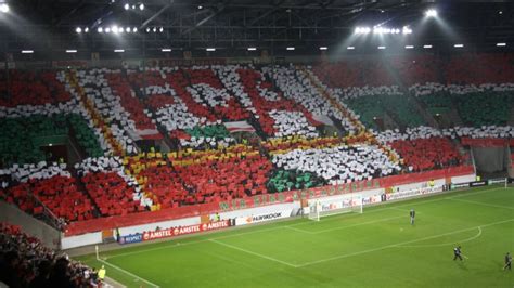 Fc Augsburg - FC Augsburg Players Salaries 2020 (Weekly Wages) - Helmut haller und bernd ...