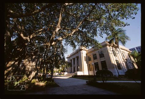 Lee County Historic Courthouse - Courthouses of Florida