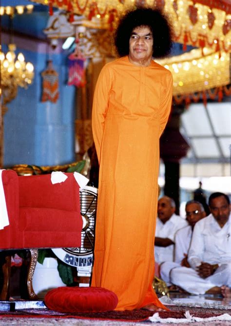 Sathya Sai with Students: Conversation with Sri Sathya Sai on Akhanda Bhajan Day