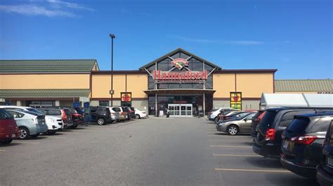 Hannaford's bolstered family leave policy sparks reactions from Maine businesses