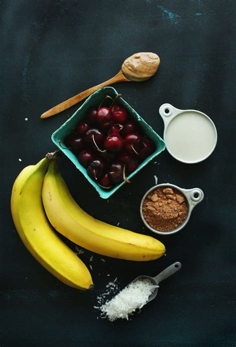 Banana Split Smoothie | Minimalist Baker Recipes