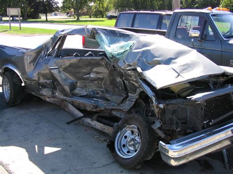 File:Car crash 2.jpg - Wikipedia