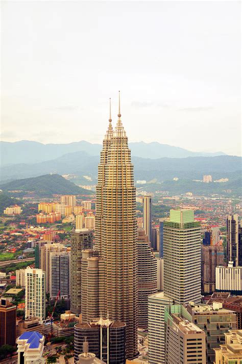 Kuala Lumpur Skyline by Hhakim