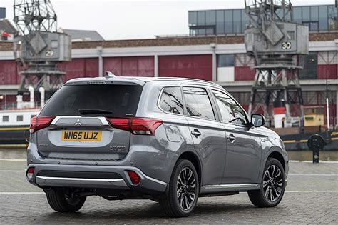 MITSUBISHI Outlander PHEV Specs & Photos - 2016, 2017, 2018, 2019, 2020 ...