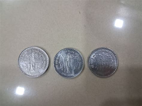 Rare in Mumbai - Retailer of old 5rs coin