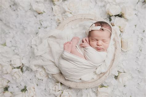 Surrounded by White – A Baby Girl Photo Shoot – Dallas Newborn ...