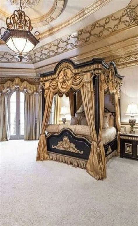 Royal Luxury Canopy Bed / Beautiful Royal Golden Cleopatra Canopy Bed Hand Carved ... - The ...