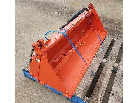 Used Kubota KUBOTA 1 5M 4IN1 Skid Steer Buckets in , - Listed on Machines4u