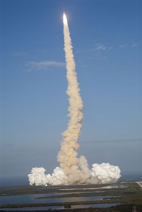 File:Space Shuttle Discovery launch on STS-133 from VAB roof.jpg - Wikimedia Commons