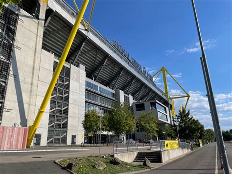 Groundhopper Soccer Guides | Borussia Dortmund Stadium Tour