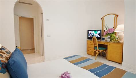 Rooms with sea view