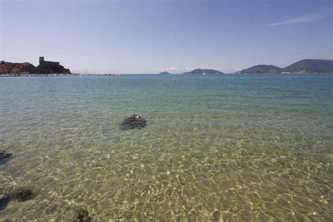 Lerici Free beach, sand - Hotel Florida