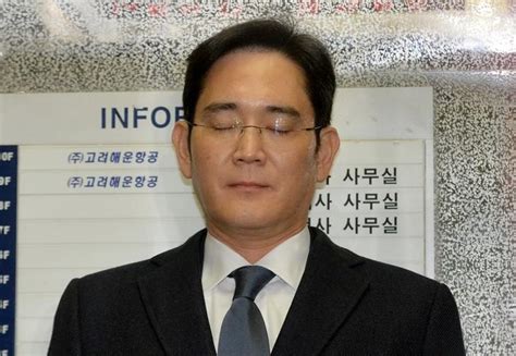 Samsung Group Chief Jay Y. Lee Arrested in Corruption Probe ...