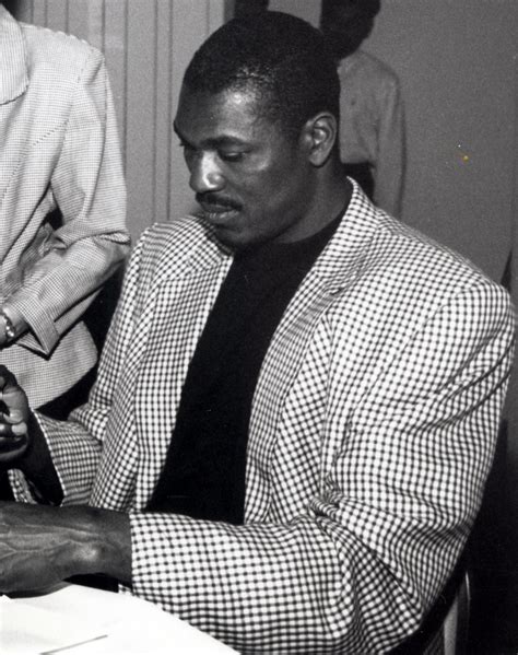 Hakeem Olajuwon (1963-- ) •