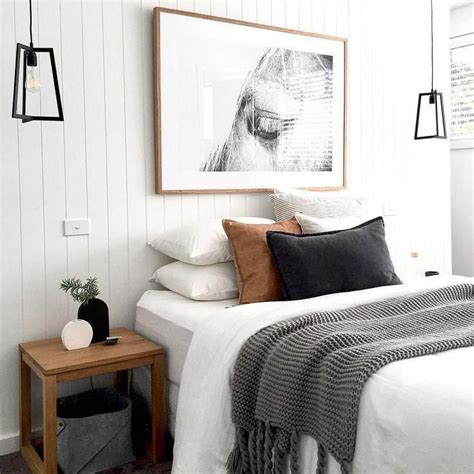 bedroom. minimal. neutral. cozy. bright. airy. white. black. grey. warm wood #dormitorio ...