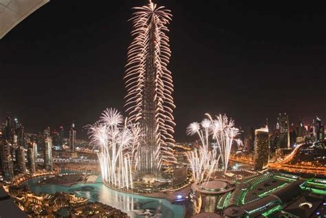 Dubai Burj Khalifa New Year Eve Fireworks 2012