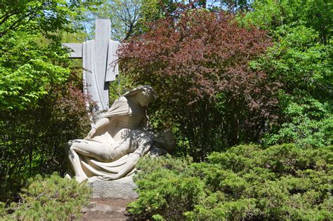 Gardens of the Way of the Cross - Saint Joseph's Oratory of Mount Royal ...