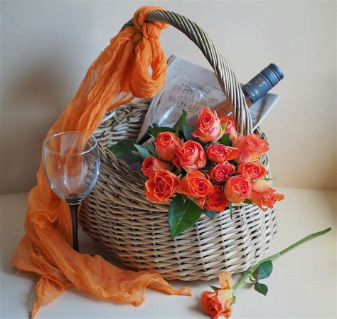 10+ Free Wine Flower Basket & Picnic Basket Images - Pixabay