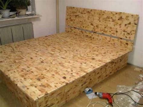 Inexpensive DIY Lift-Top Storage Bed: 1-Day Build