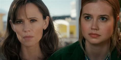 Jennifer Garner & Angourie Rice Interview: The Last Thing He Told Me