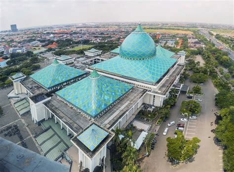 Masjid Al Akbar Surabaya - The Crazy Tourist | Tourist, Hotel, Surabaya