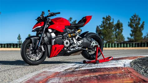 Ducati's new Streetfighter V2 is a brazen powerplay | British GQ