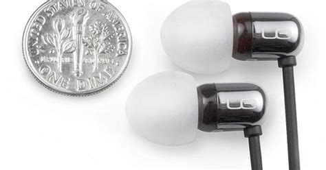 Logitech's latest earbuds: Ultimate Ears 700 - CNET