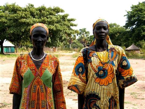 19 South Sudan: Evaluation, December 2010 | Traditional outfits, Women, Fashion