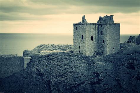 Dunnottar Castle Wallpaper HD Download