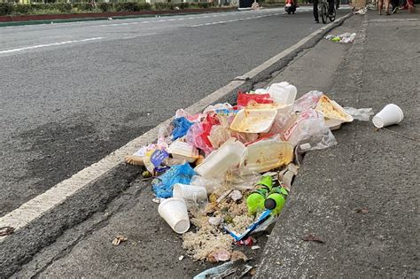 Basura naiwan kasunod ng Pasko sa Rizal Park | ABS-CBN News