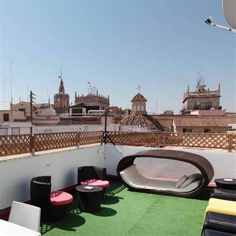 5 Stylish Valencia Hostels