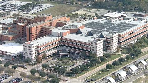 Veterans Administration secretary says Dallas hospital improving | FOX 4 News Dallas-Fort Worth